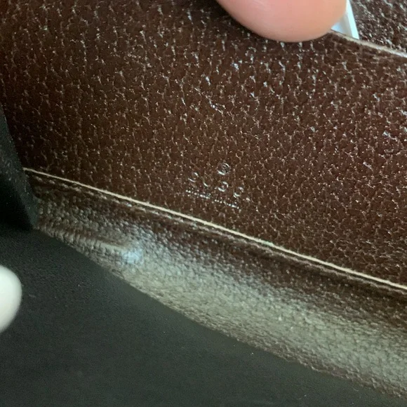 Authentic brown Gucci zippy wallet - Picture 15 of 17
